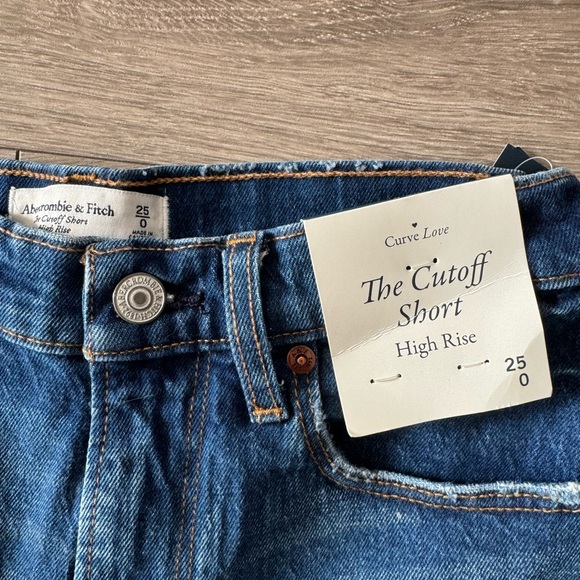 Abercrombie The Cutfoff Short High Rise - Picture 2 of 3